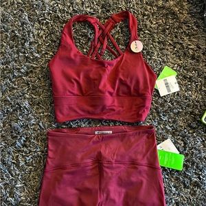 NWT Forever 21 Sports Bra & Leggings Workout Set Size Small